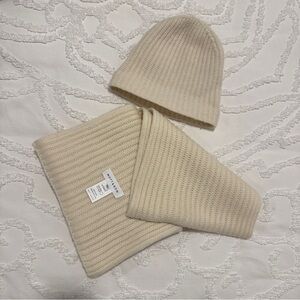 100% Wool Knit Scarf and Beanie Set in Cream Color, OS